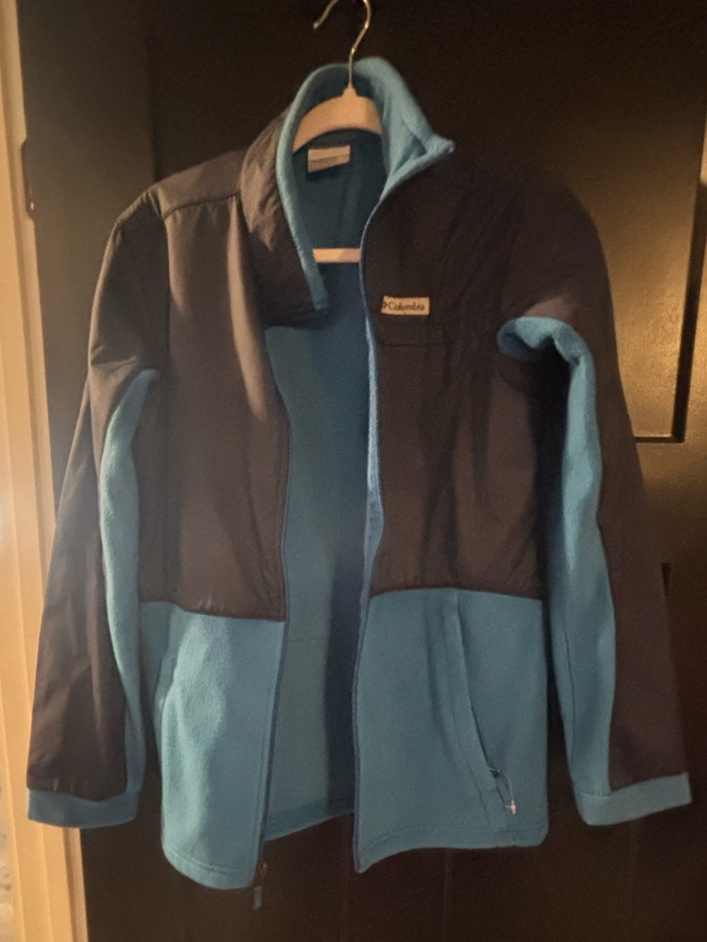 Columbia Men’s Two-Tone Navy and Light Blue Fleece Jacket